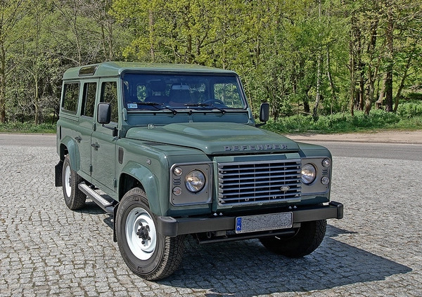 Land Rover Defender cena 413250 przebieg: 1850, rok produkcji 2016 z Gdynia małe 121